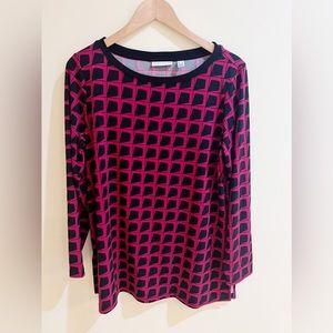 Susan Graver Liquid Knit Top. Size Large